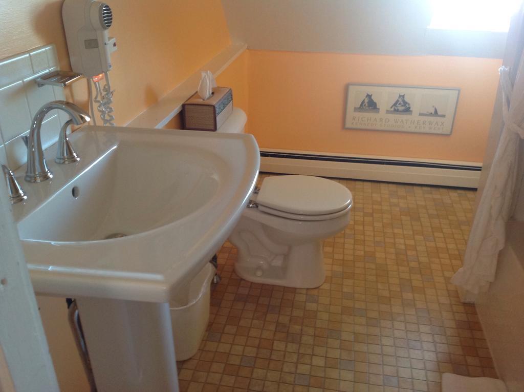 The Bradford Carver Guest House Provincetown Chambre photo