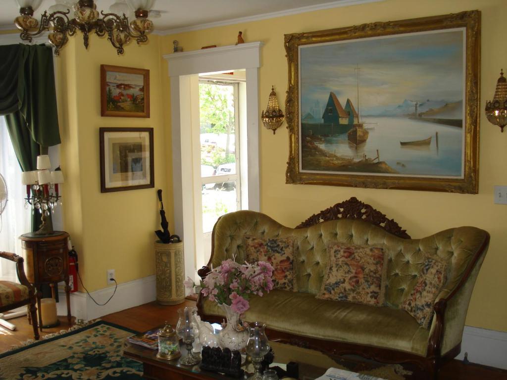 The Bradford Carver Guest House Provincetown Extérieur photo